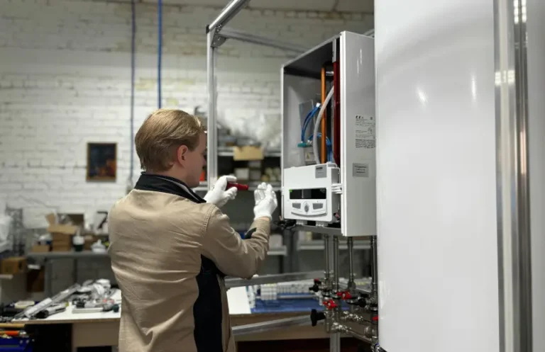 Mantenimiento Router CNC: ¿Predictivo o Preventivo? La Mejor Estrategia